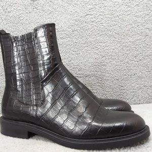 Vagabond Amina Chelsea boots in black croc leather US 7